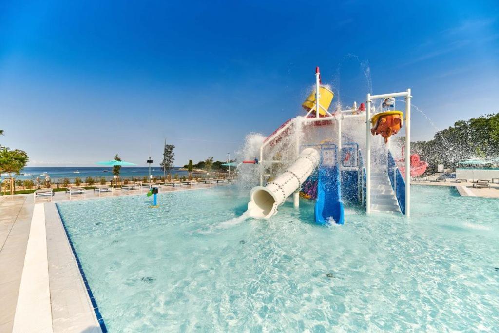 Easyatent Safari Tent Park Умаг Екстериор снимка