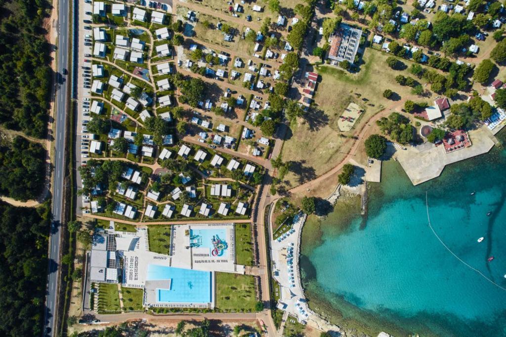 Easyatent Safari Tent Park Умаг Екстериор снимка