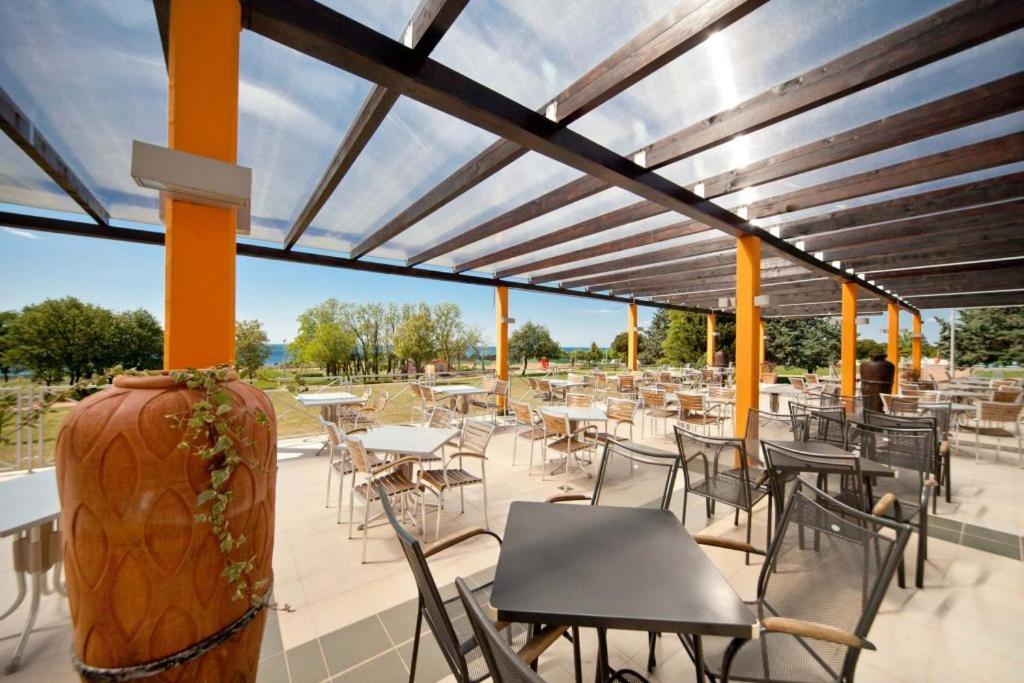 Easyatent Safari Tent Park Умаг Екстериор снимка