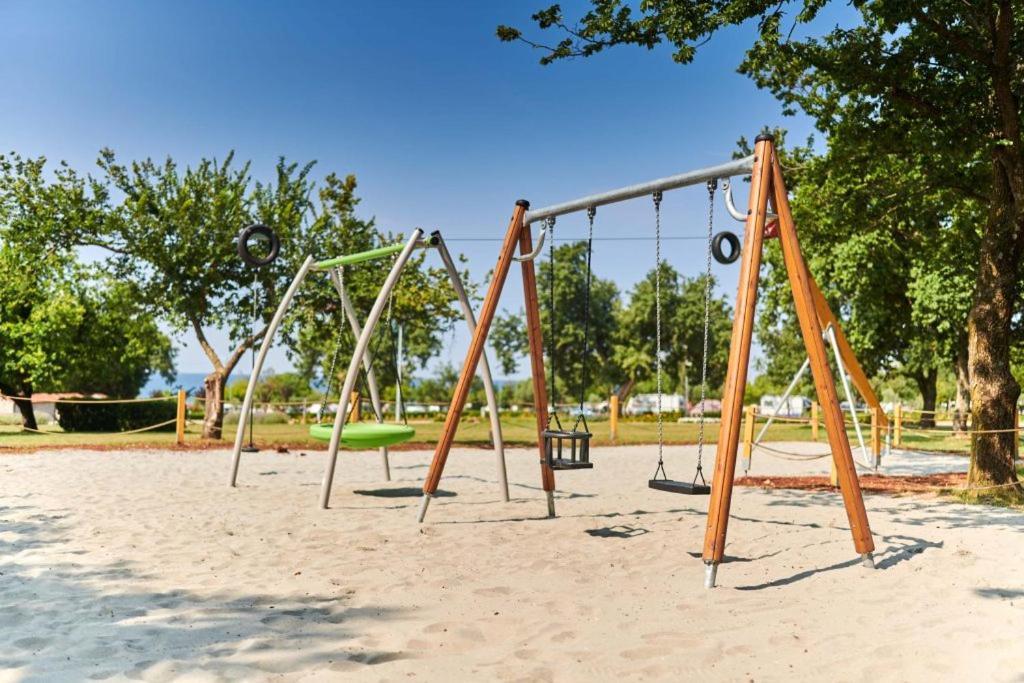 Easyatent Safari Tent Park Умаг Екстериор снимка